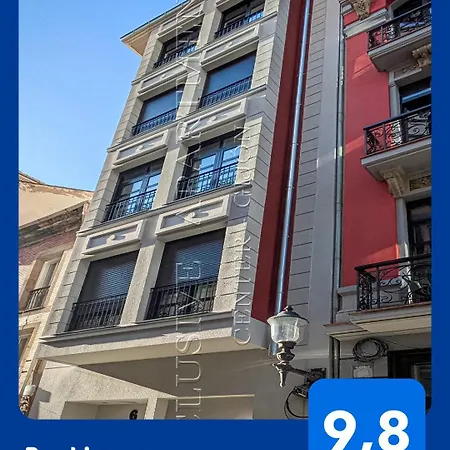 Exclusive Center Apartment *